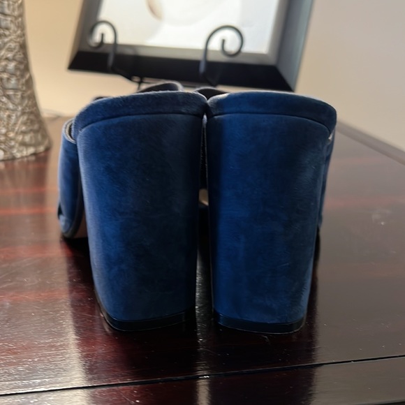 NWOT Vince Camuto Jevan Suede Shoes - Picture 3 of 12